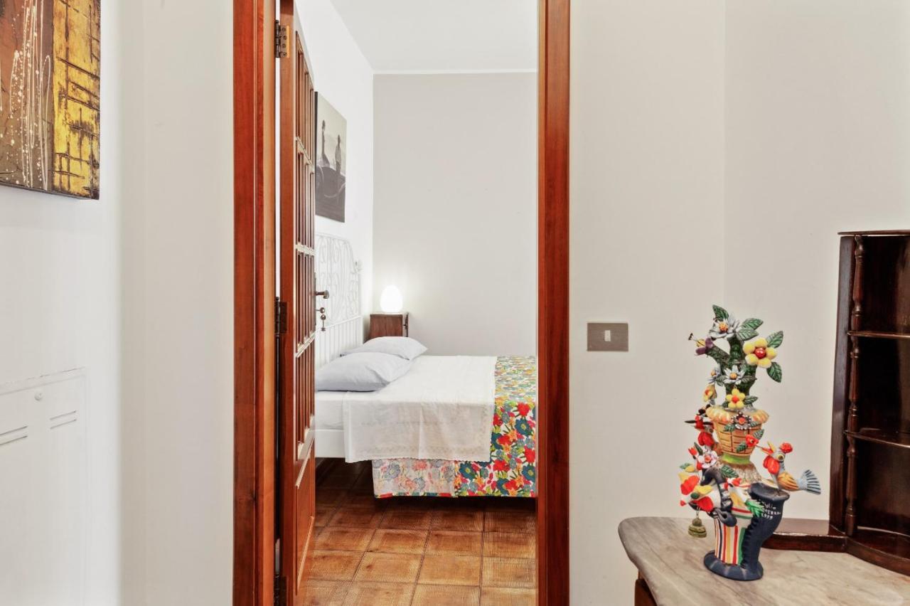 Dimora Teodora Apartment มาเตรา ภายนอก รูปภาพ