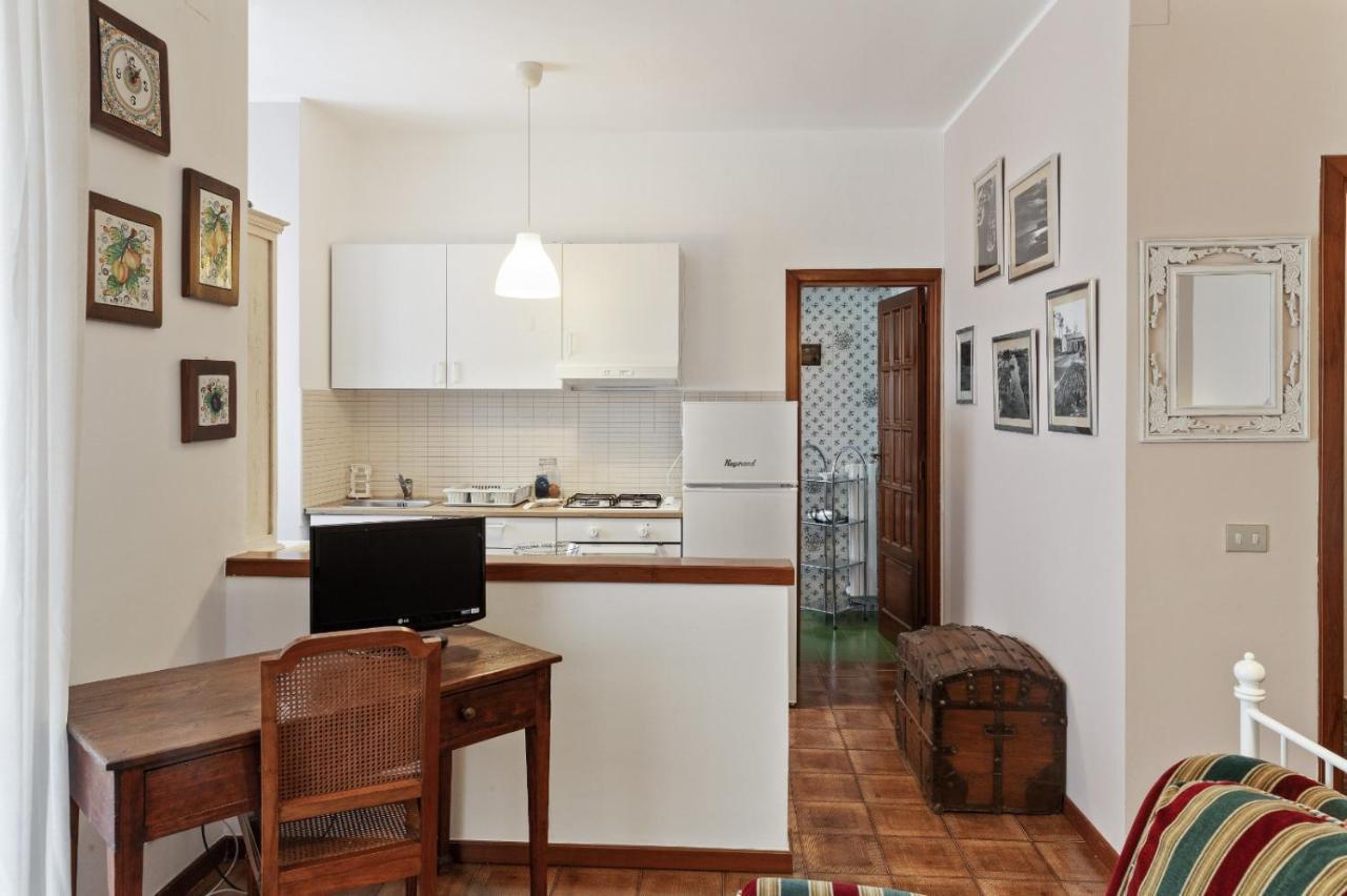 Dimora Teodora Apartment มาเตรา ภายนอก รูปภาพ